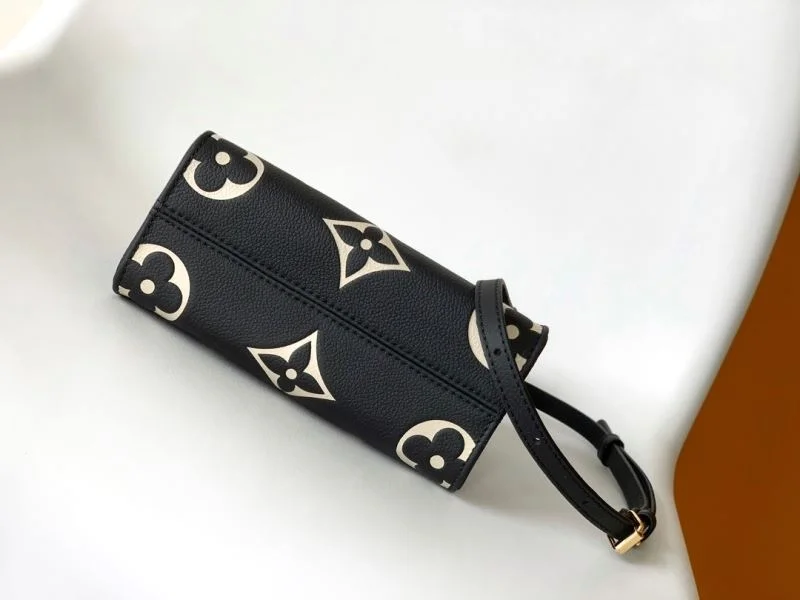 Functional Louis Vuitton Shopping Bags 41893