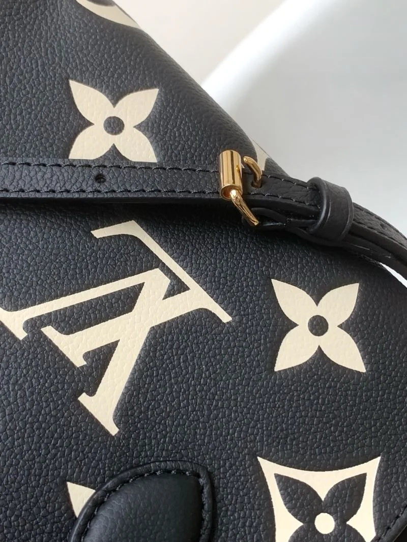 Functional Louis Vuitton Shopping Bags 41893