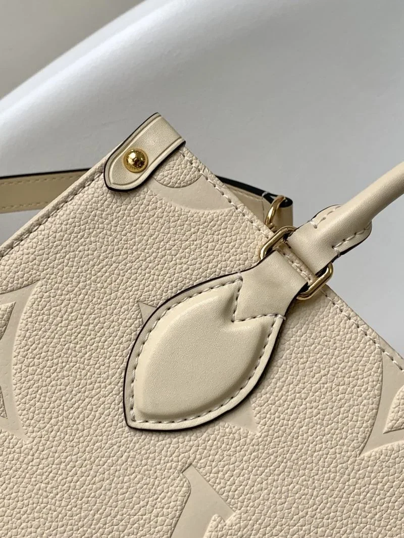 Seasonal Louis Vuitton Shopping Bags 41932