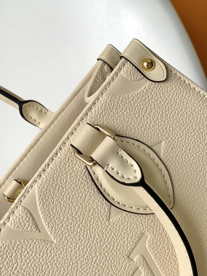 Seasonal Louis Vuitton Shopping Bags 41932