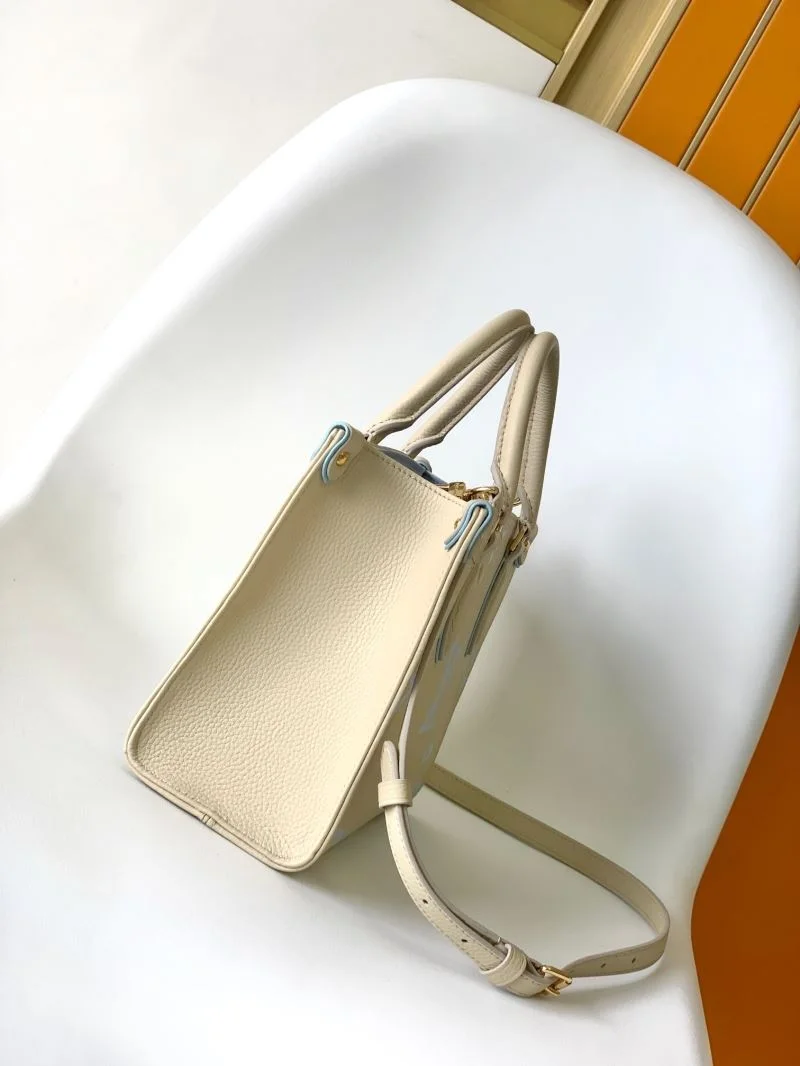 Chic Louis Vuitton Shopping Bags 41925