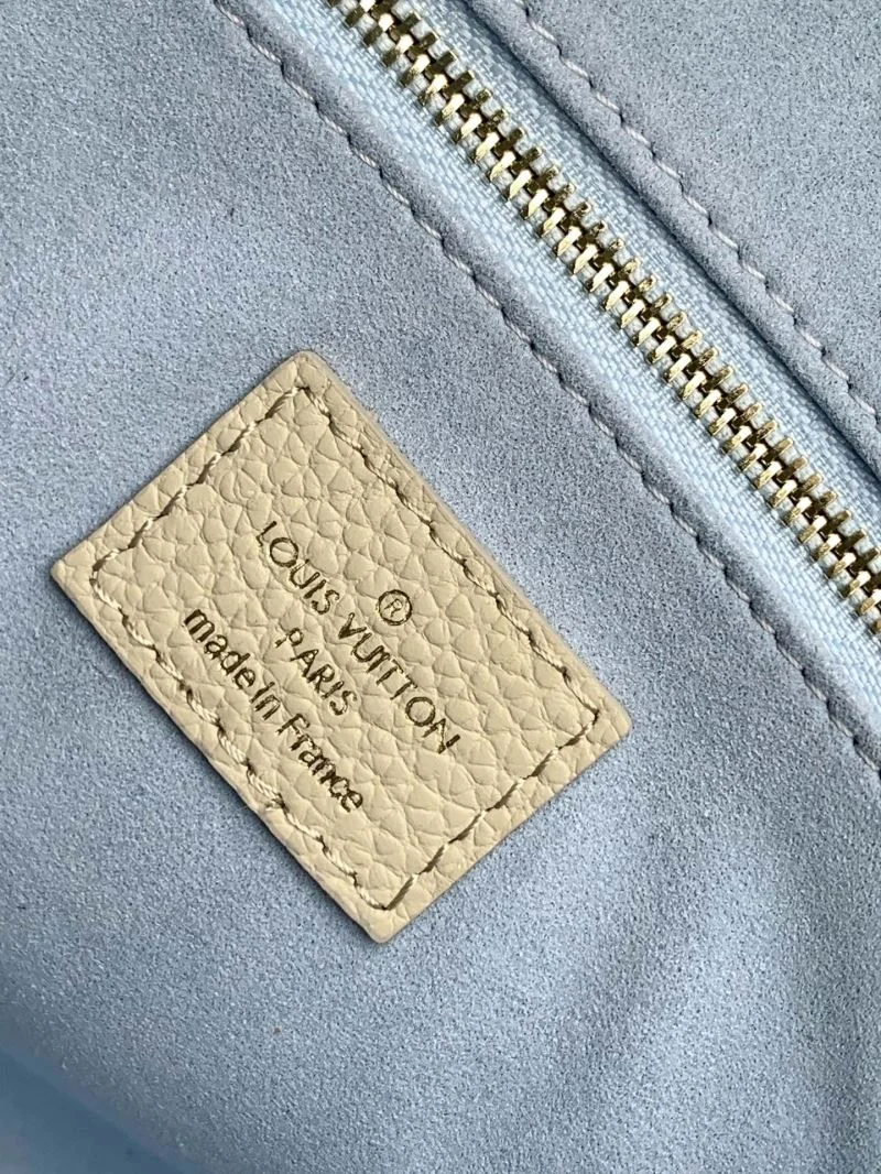 Chic Louis Vuitton Shopping Bags 41925