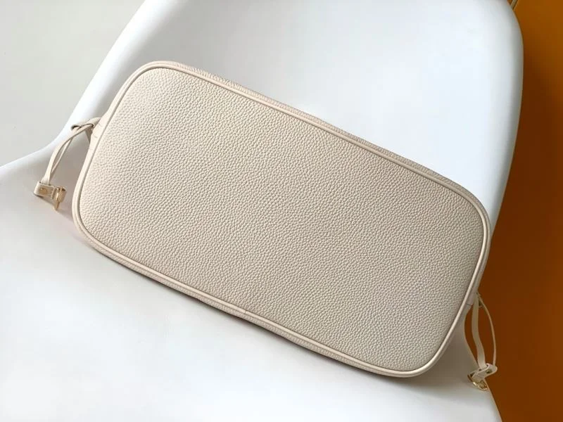 GoodFit Louis Vuitton Shopping Bags 41890