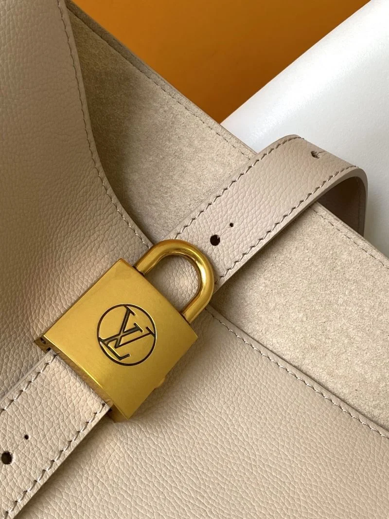 Louis Vuitton Shopping Bags Colorful 41921
