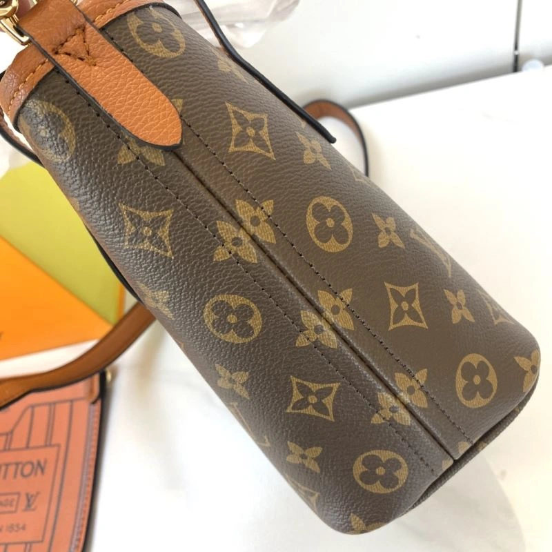 Lightweight Louis Vuitton Shopping Bags 87437