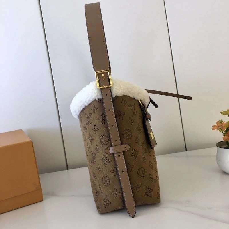 Casual Louis Vuitton Shopping Bags 87396