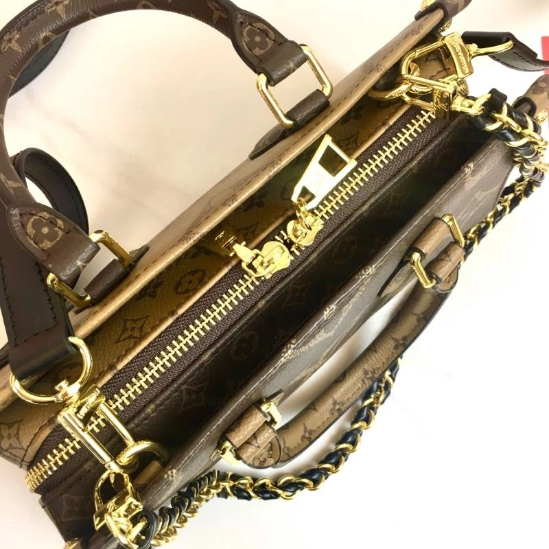 Louis Vuitton Shopping Bags Attractive 87399