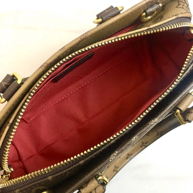 Louis Vuitton Shopping Bags Attractive 87399