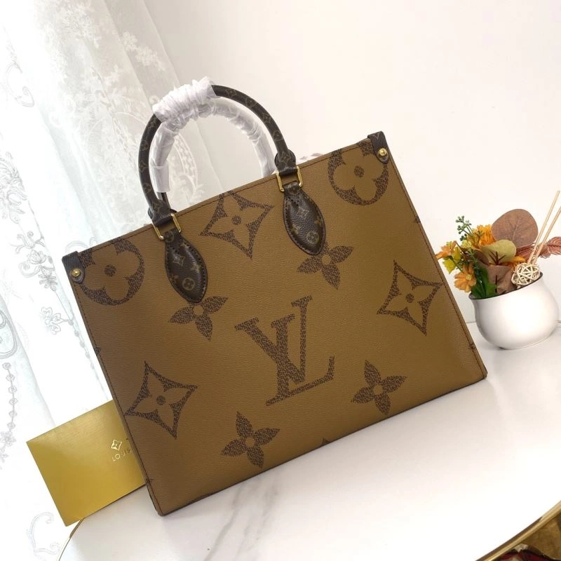 Louis Vuitton Shopping Bags TechFriendly 87392