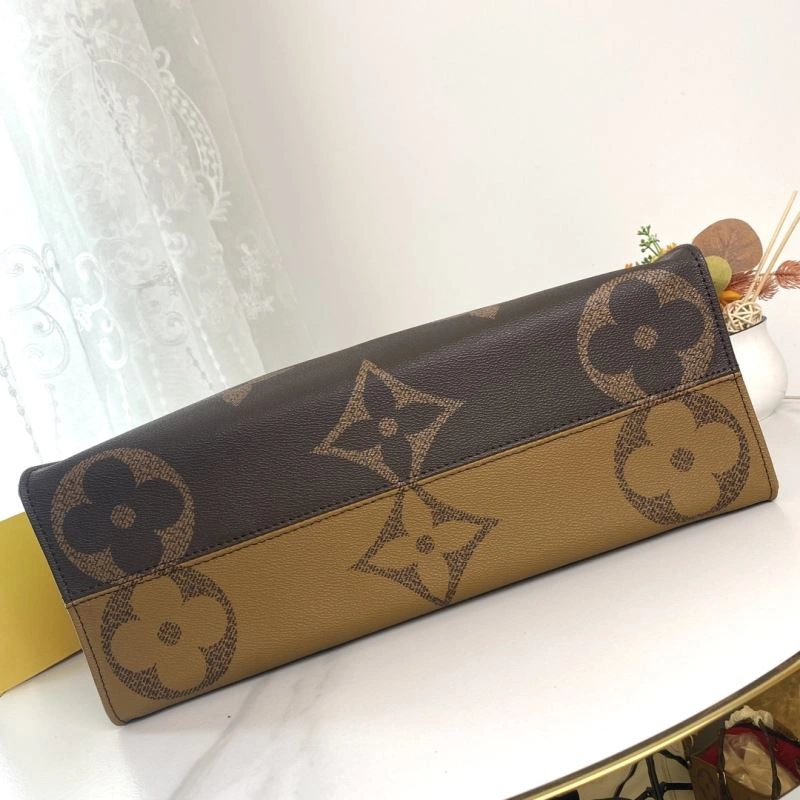 Louis Vuitton Shopping Bags TechFriendly 87392