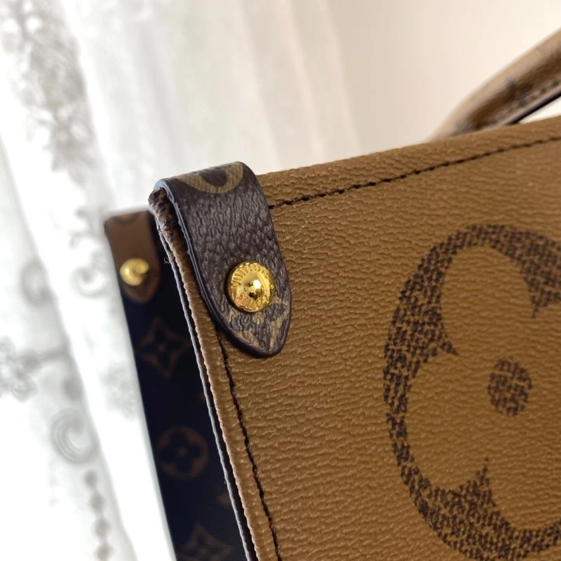 TechFriendly Louis Vuitton Shopping Bags 87398