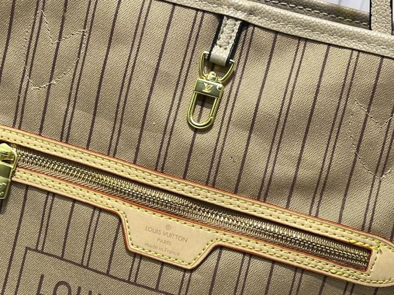 Fashionable Louis Vuitton Shopping Bags 80127