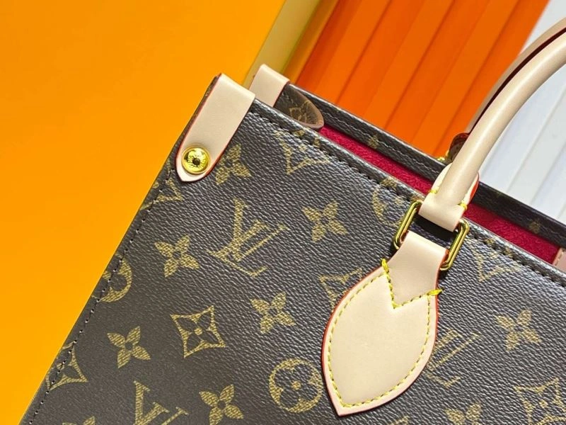 Breathable Louis Vuitton Shopping Bags 80154