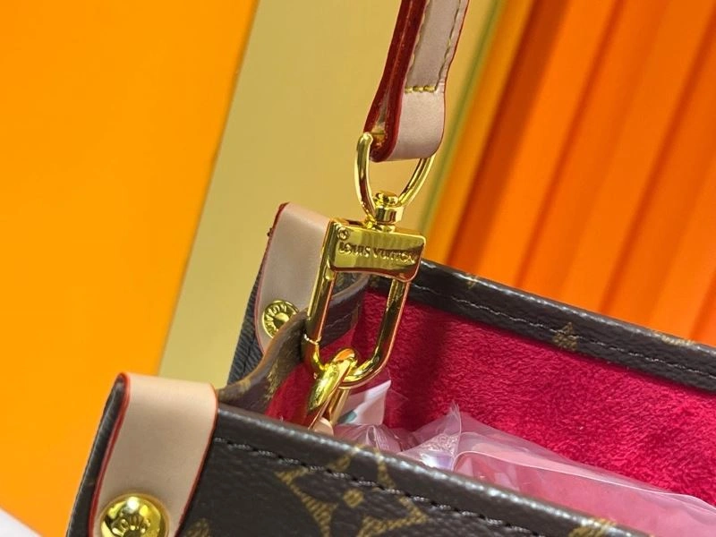 Louis Vuitton Shopping Bags SportInspired 80113