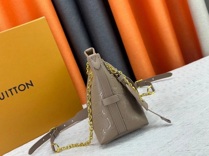 RelaxedFit Louis Vuitton Shopping Bags 80129