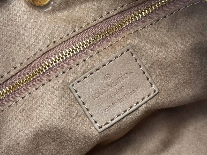 RelaxedFit Louis Vuitton Shopping Bags 80129