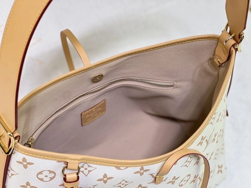 Breathable Louis Vuitton Shopping Bags 80105