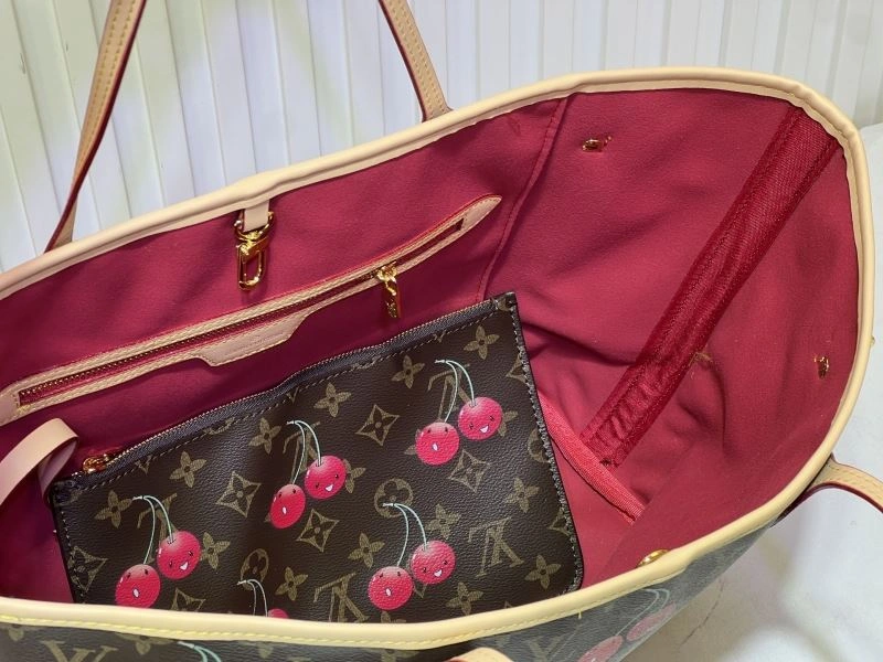 FashionForward Louis Vuitton Shopping Bags 80092