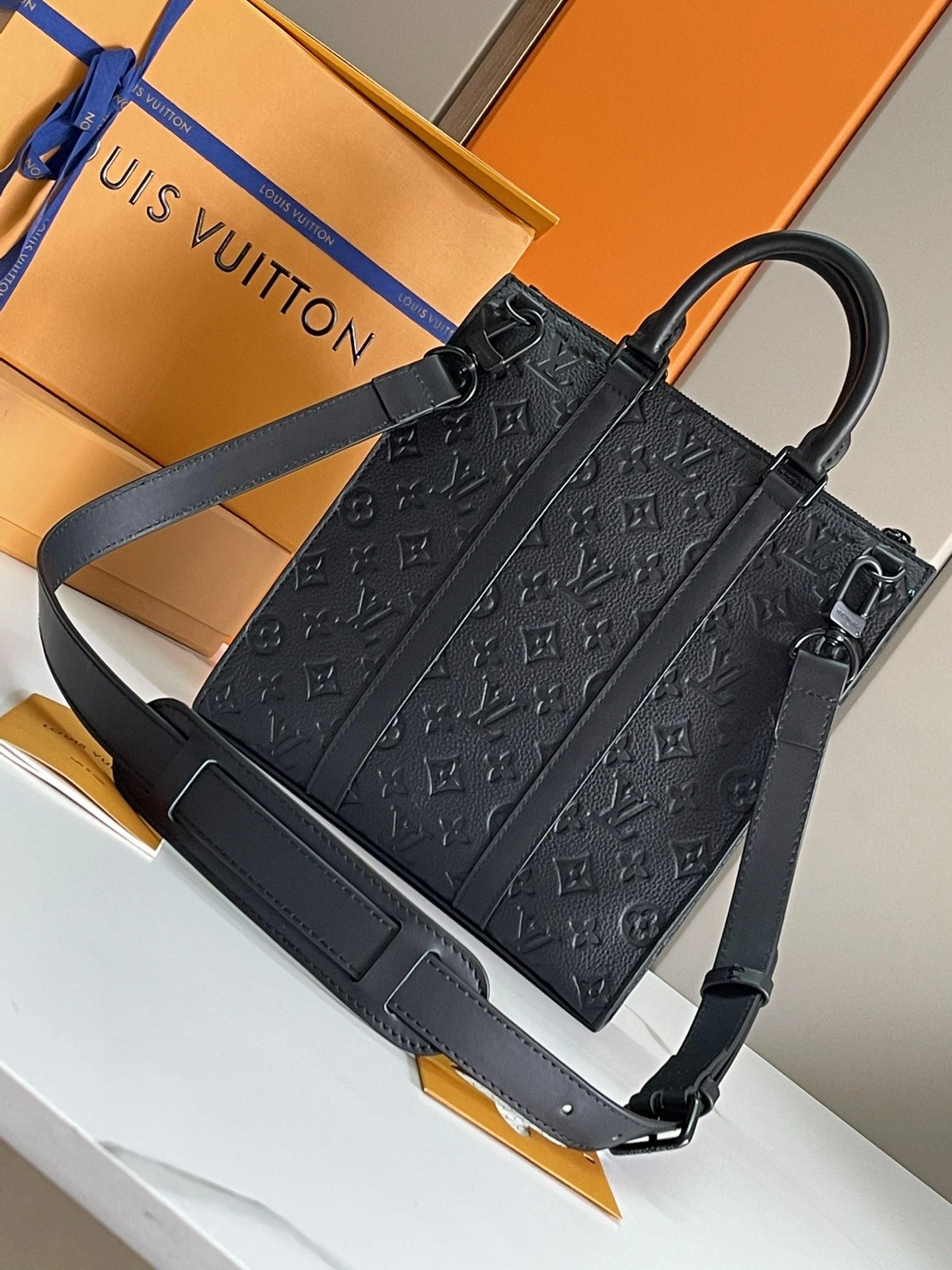 HighPerformance Louis Vuitton Shopping Bags 91816