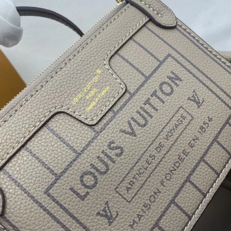 Breathable Louis Vuitton Shopping Bags 41730