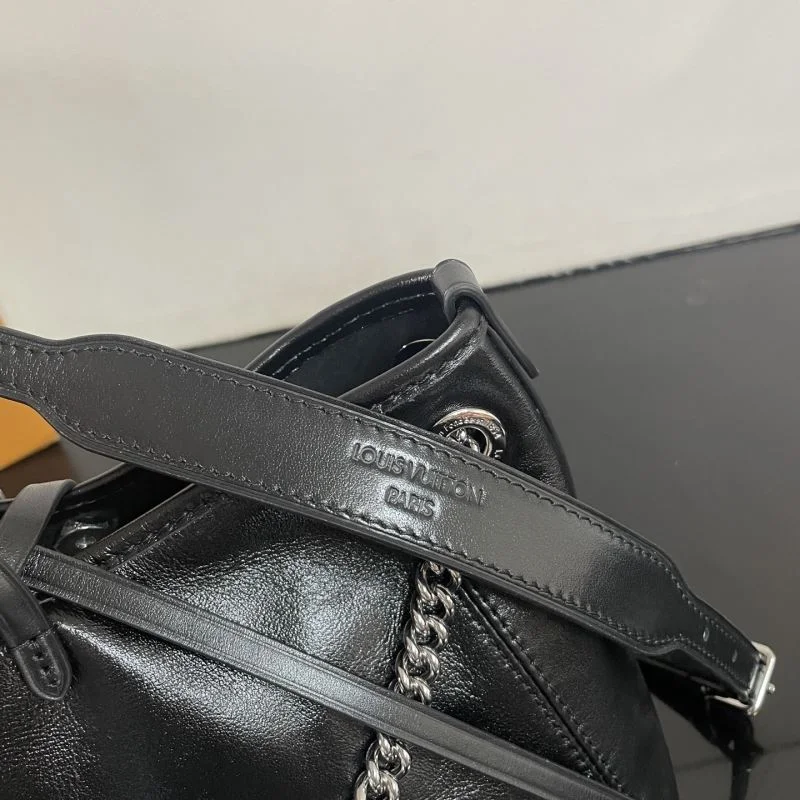 Louis Vuitton Shopping Bags ZipUp 41600