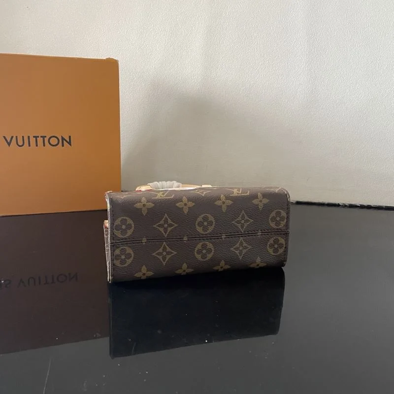 UrbanChic Louis Vuitton Shopping Bags 41567