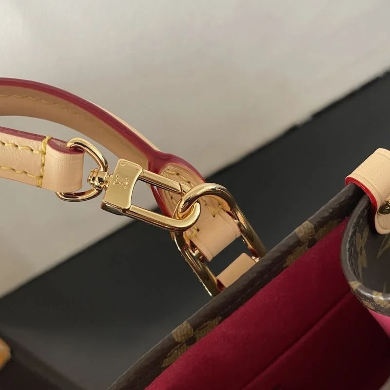 UrbanChic Louis Vuitton Shopping Bags 41567