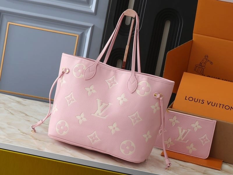 RelaxedFit Louis Vuitton Shopping Bags 88529