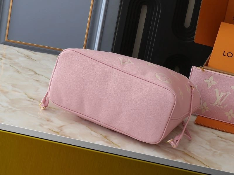 RelaxedFit Louis Vuitton Shopping Bags 88529