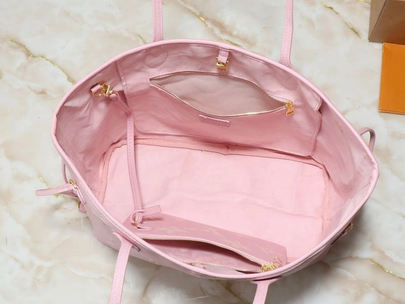 RelaxedFit Louis Vuitton Shopping Bags 88529