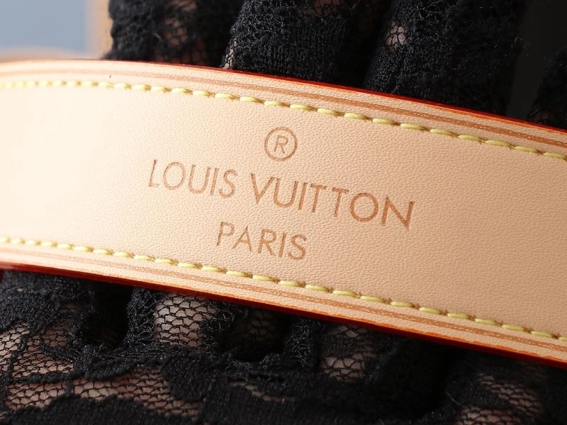 Effortless Louis Vuitton Shopping Bags 88541