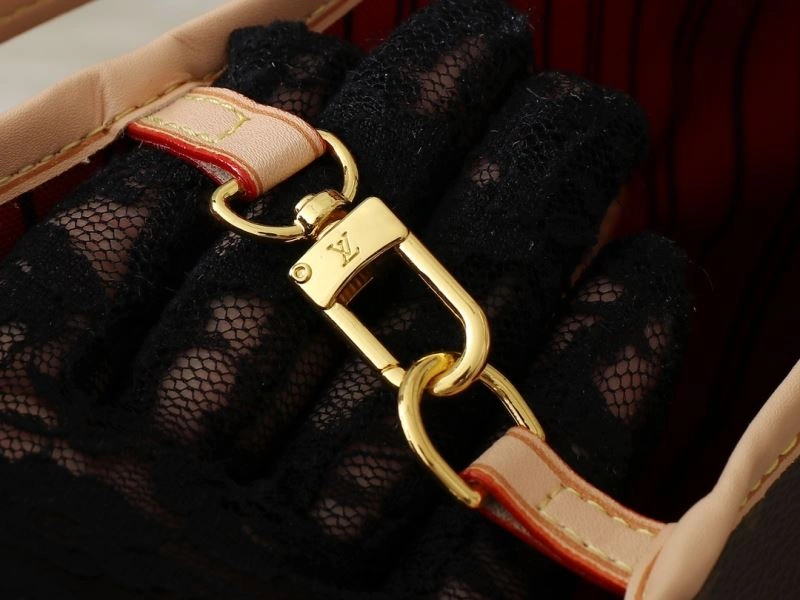 Effortless Louis Vuitton Shopping Bags 88541