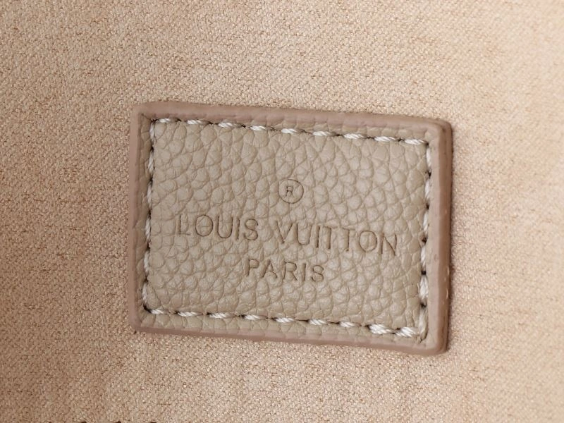 Louis Vuitton Shopping Bags Comfortable 88561