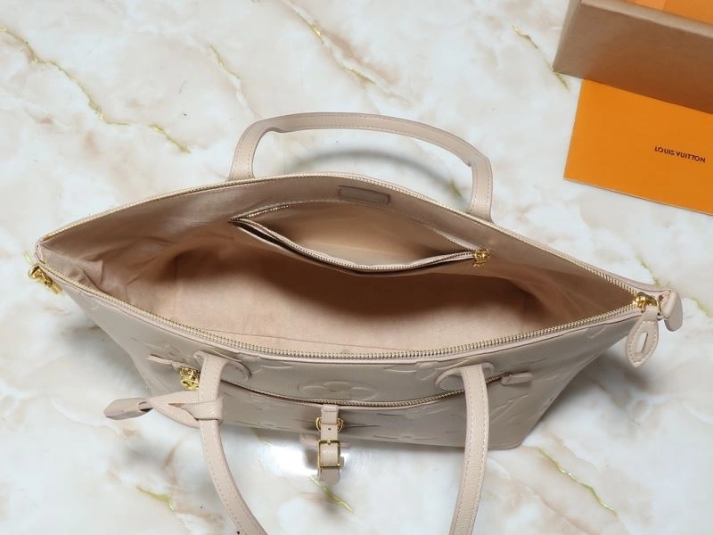 Louis Vuitton Shopping Bags Comfortable 88561