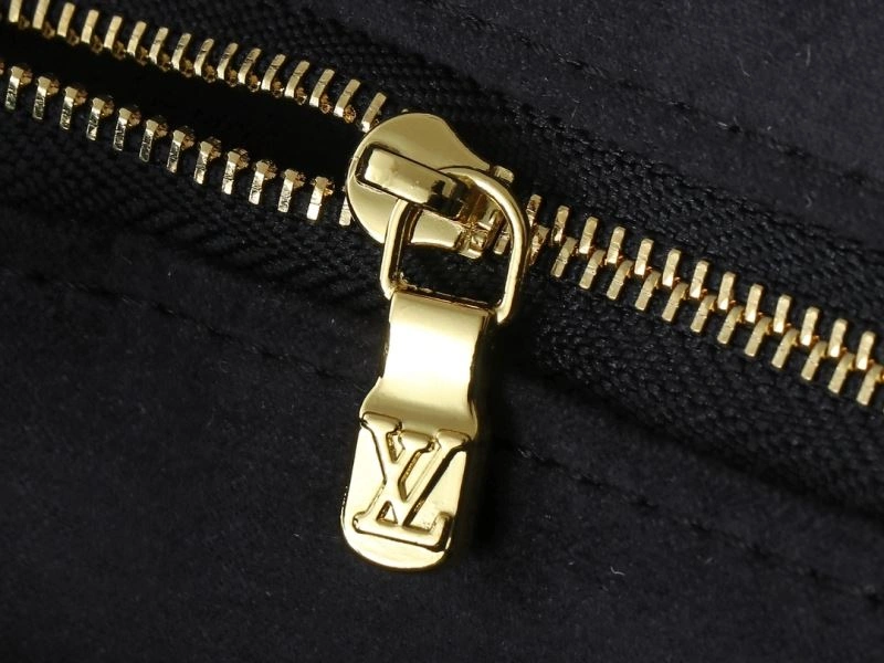 Sustainable Louis Vuitton Shopping Bags 88524