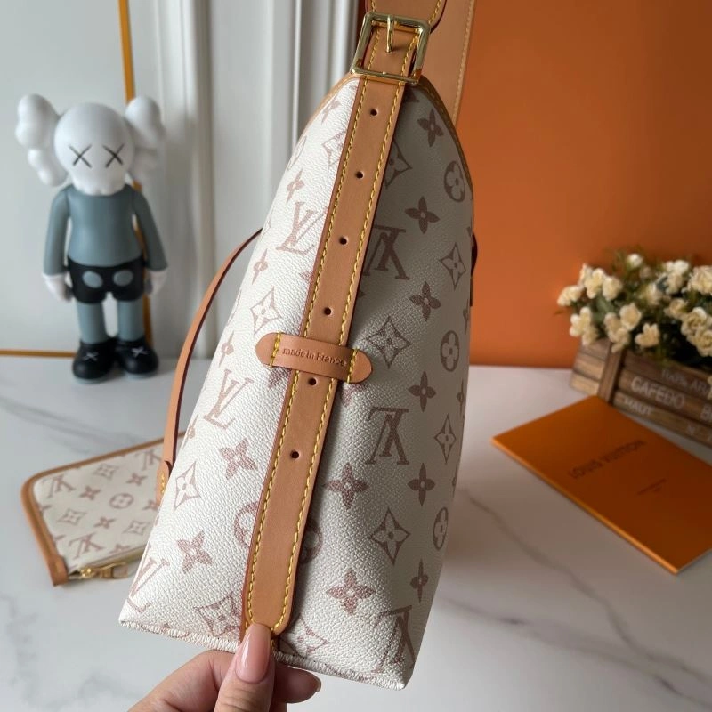 Louis Vuitton Shopping Bags Trendy 88553