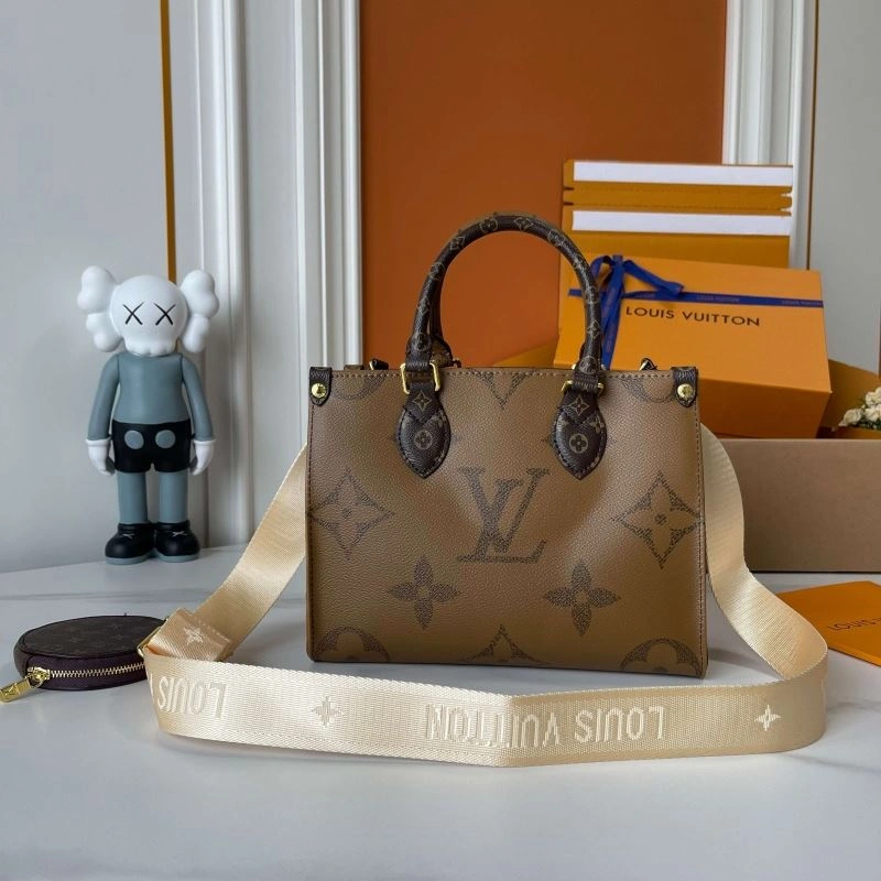 Chic Louis Vuitton Shopping Bags 88540