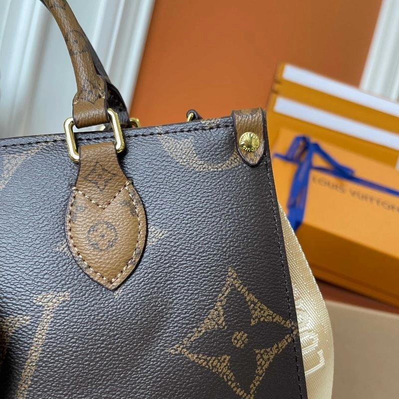 Chic Louis Vuitton Shopping Bags 88540