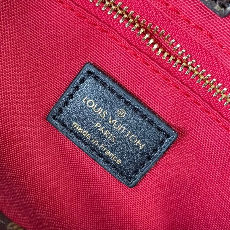 Chic Louis Vuitton Shopping Bags 88540