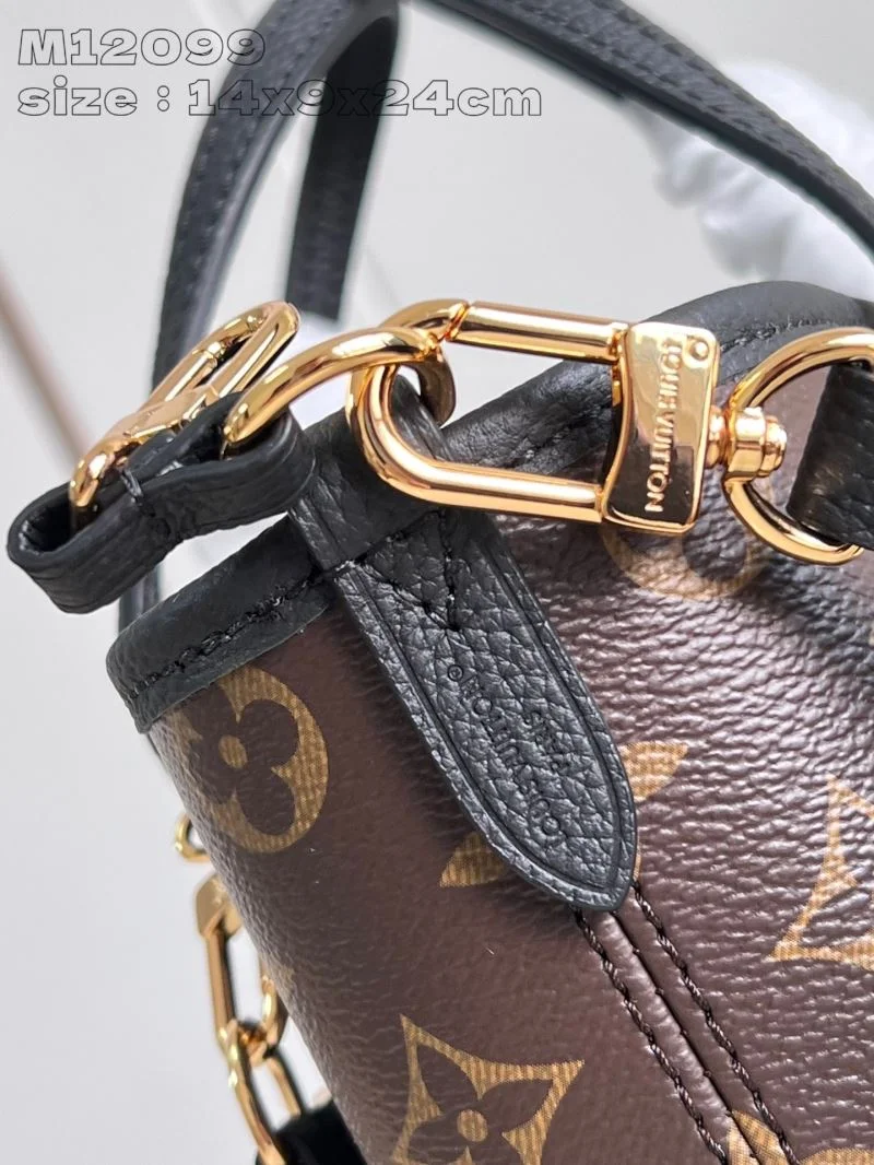 Compact Louis Vuitton Shopping Bags 41181