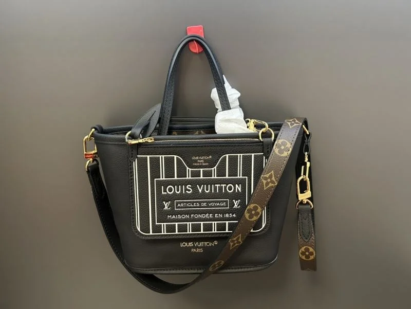 Stretchable Louis Vuitton Shopping Bags 41133