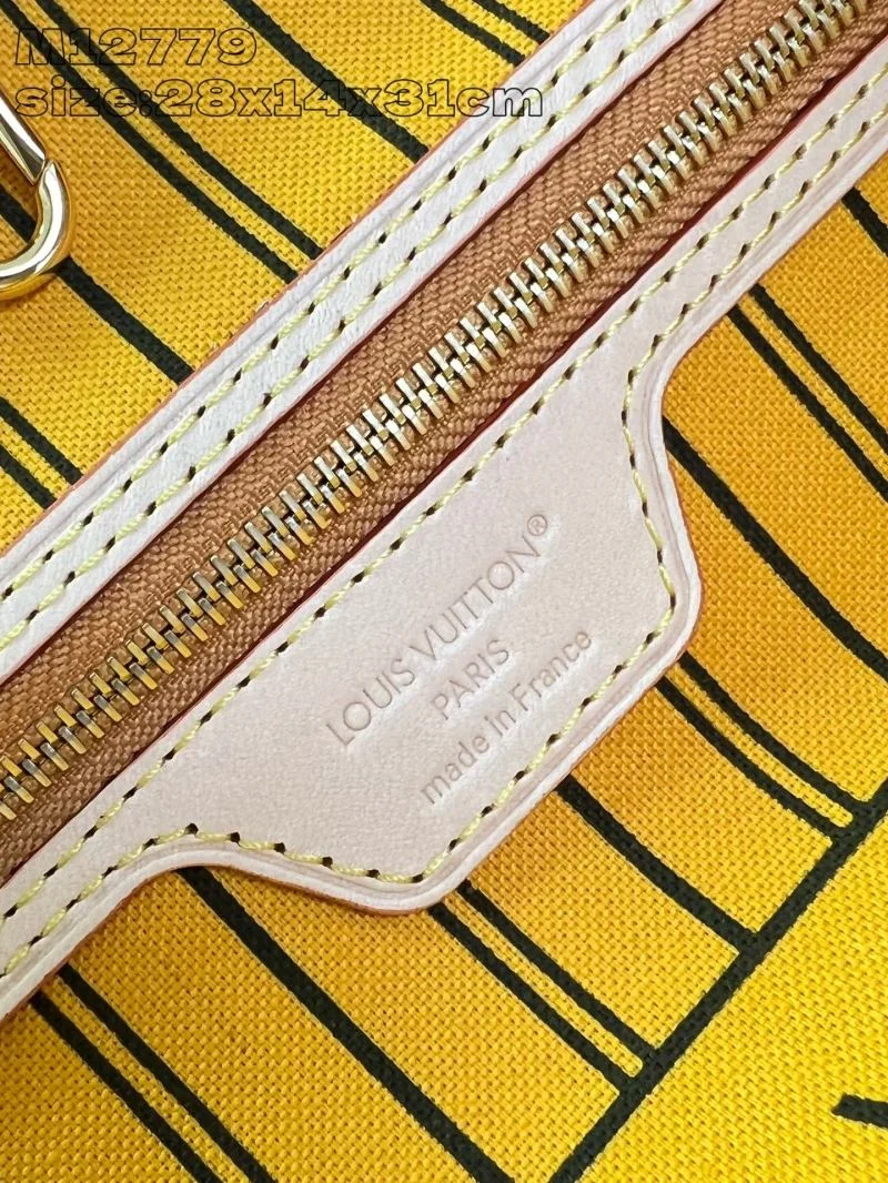 Soft Louis Vuitton Shopping Bags 41116