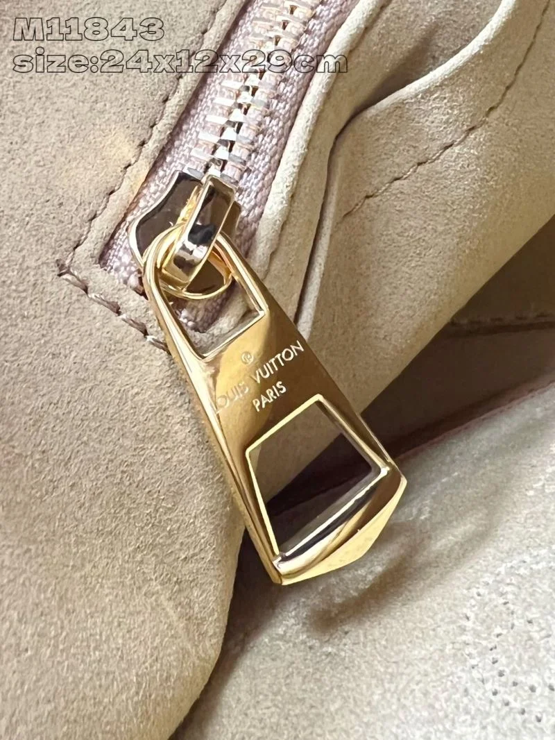 Louis Vuitton Shopping Bags Sleek 41137