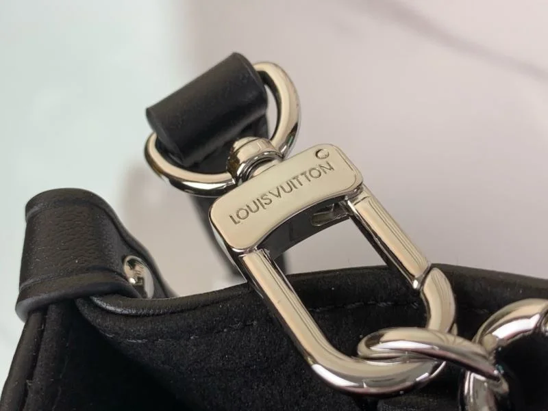 Unisex Louis Vuitton Shopping Bags 40442