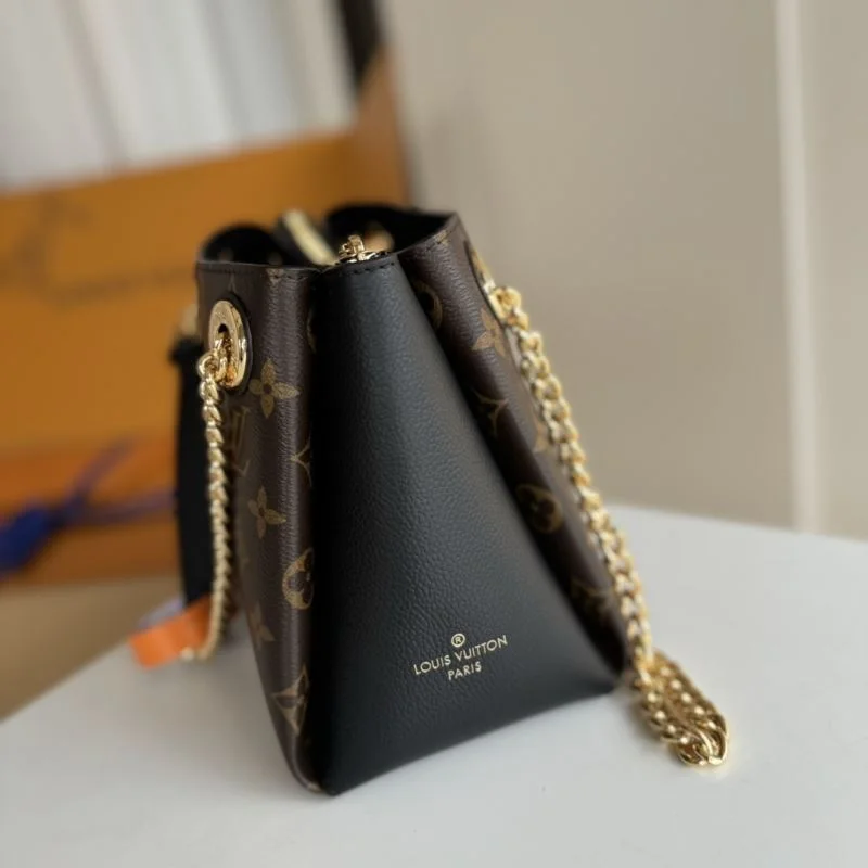 Louis Vuitton Shopping Bags EasyMatch 49274