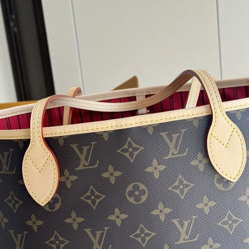 TimelessDesign Louis Vuitton Shopping Bags 49310