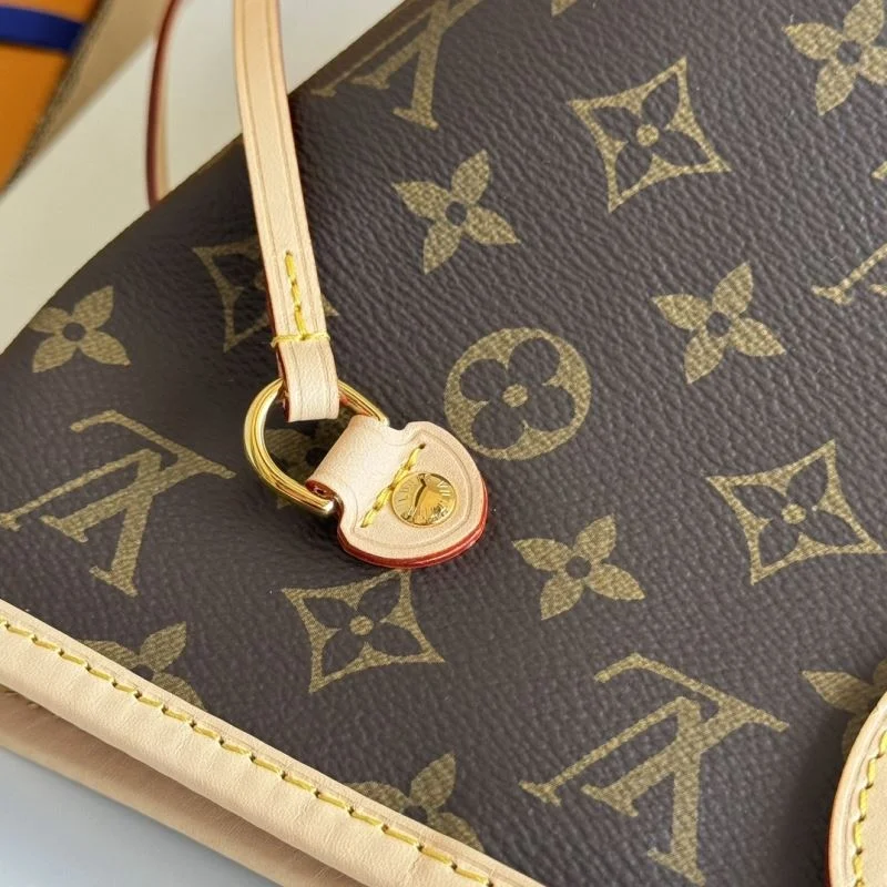 TimelessDesign Louis Vuitton Shopping Bags 49310