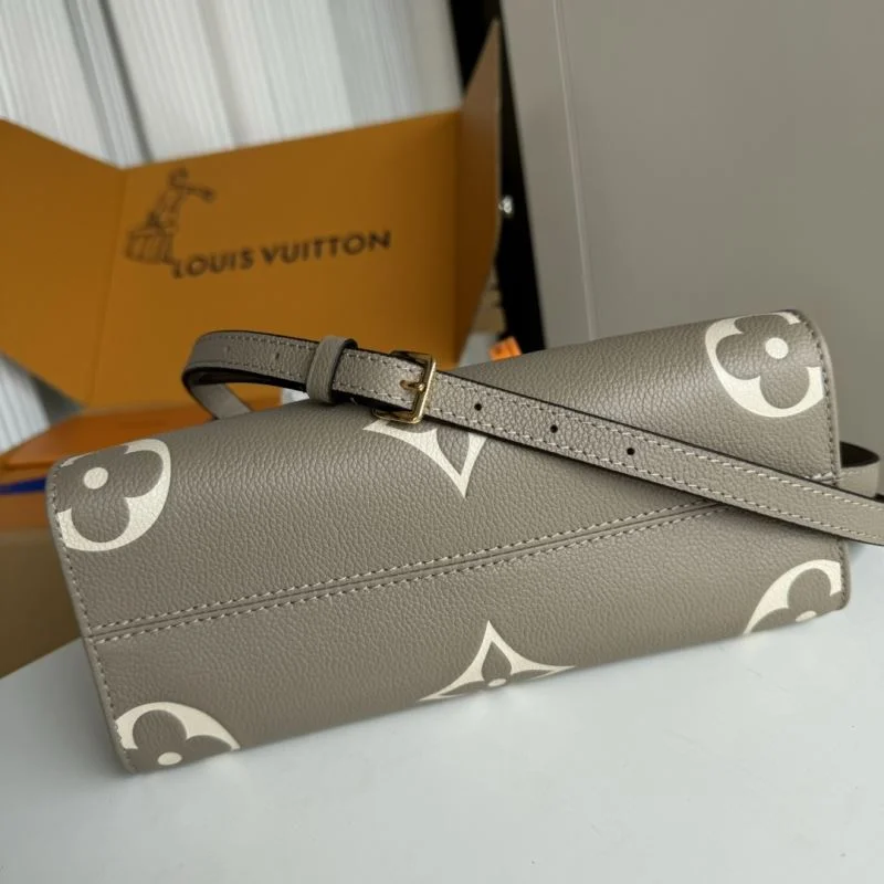 Comfortable Louis Vuitton Shopping Bags 49259