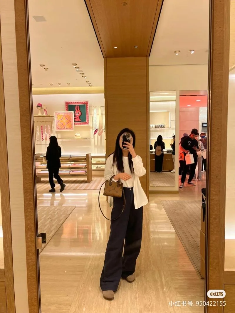 Louis Vuitton Shopping Bags Resilient 49221