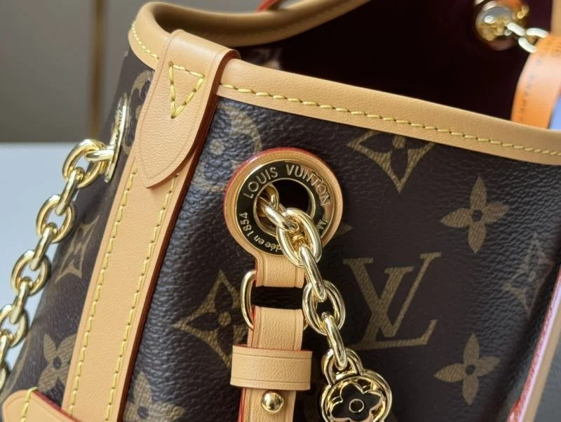 Casual Louis Vuitton Shopping Bags 49177